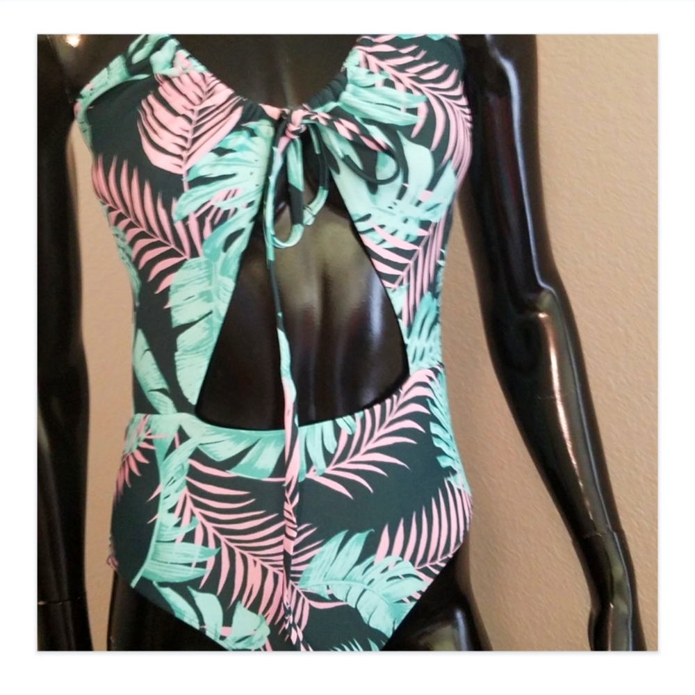 Front one piece designer swim wear